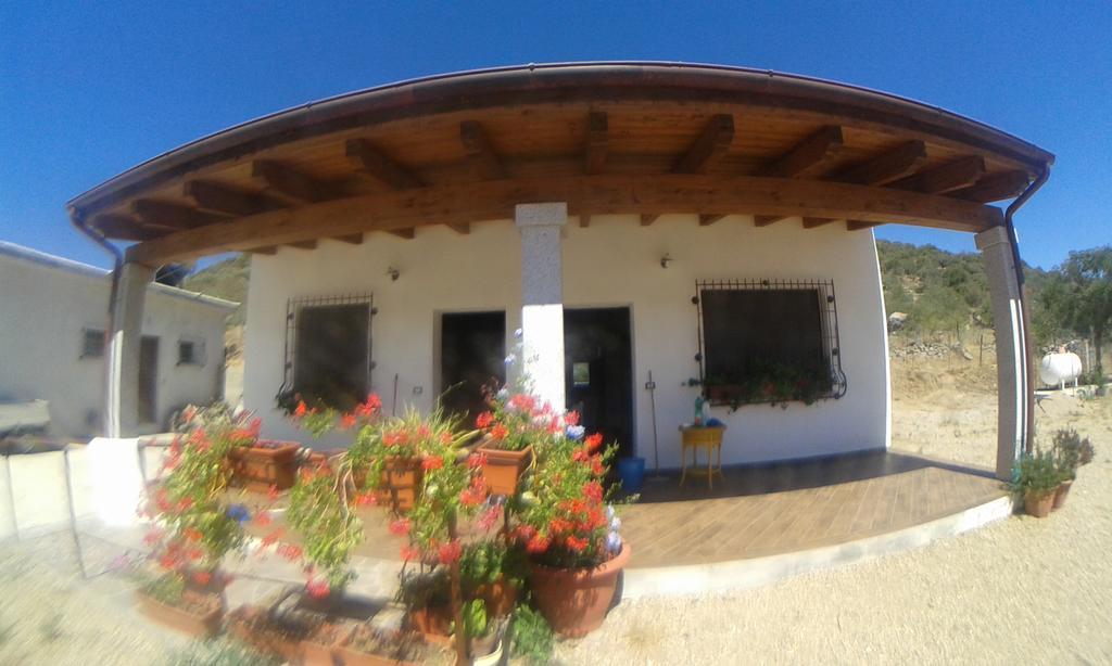 Agriturismo Locoe Ольена Экстерьер фото