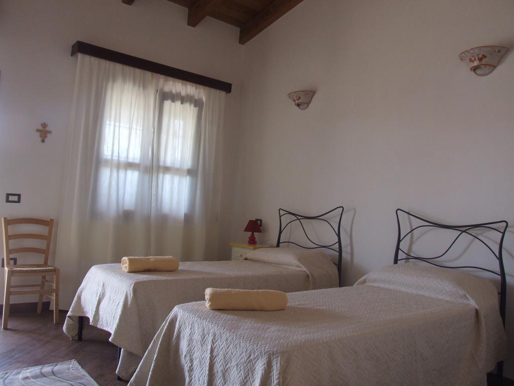 Agriturismo Locoe Ольена Экстерьер фото